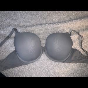 38D perfect shape bra. Victoria’s Secret.